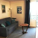 Le Cygne Face Au Leman Evian-les-Bains
